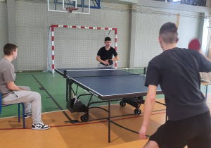 Turniej tenisa stołowego